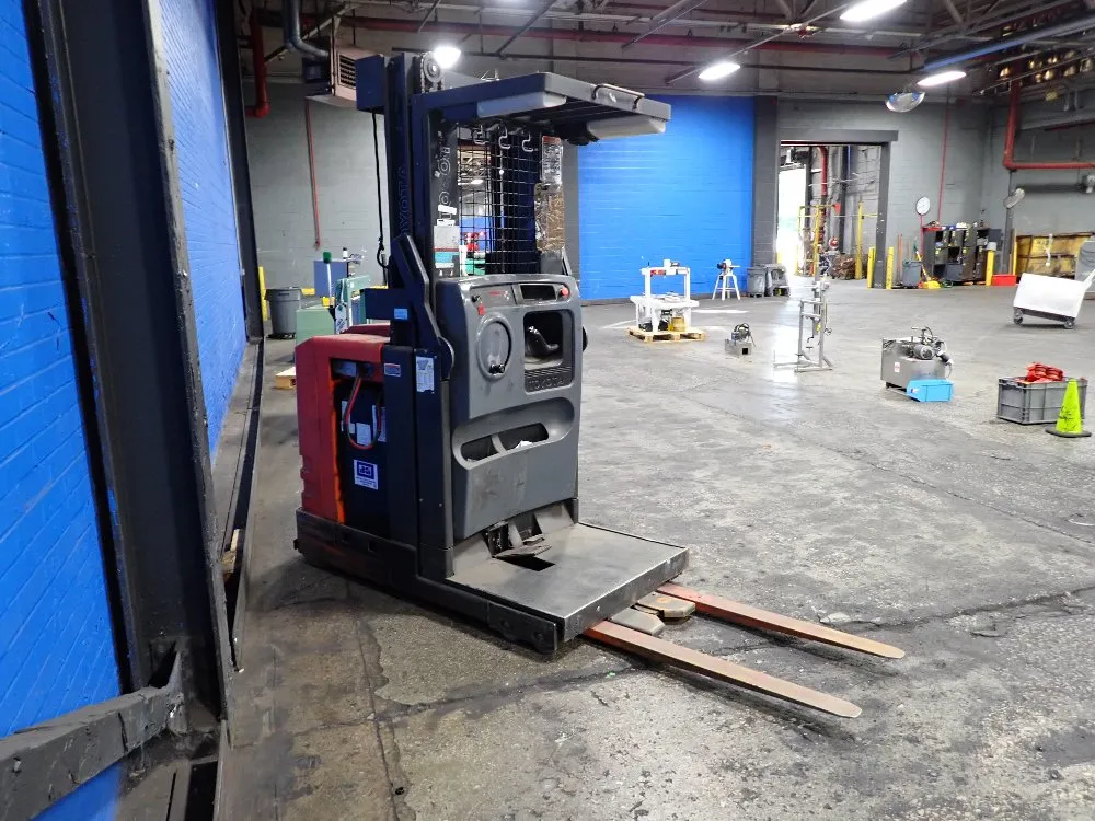 Toyota 3000 Lbs Order Picker - 6bpu15