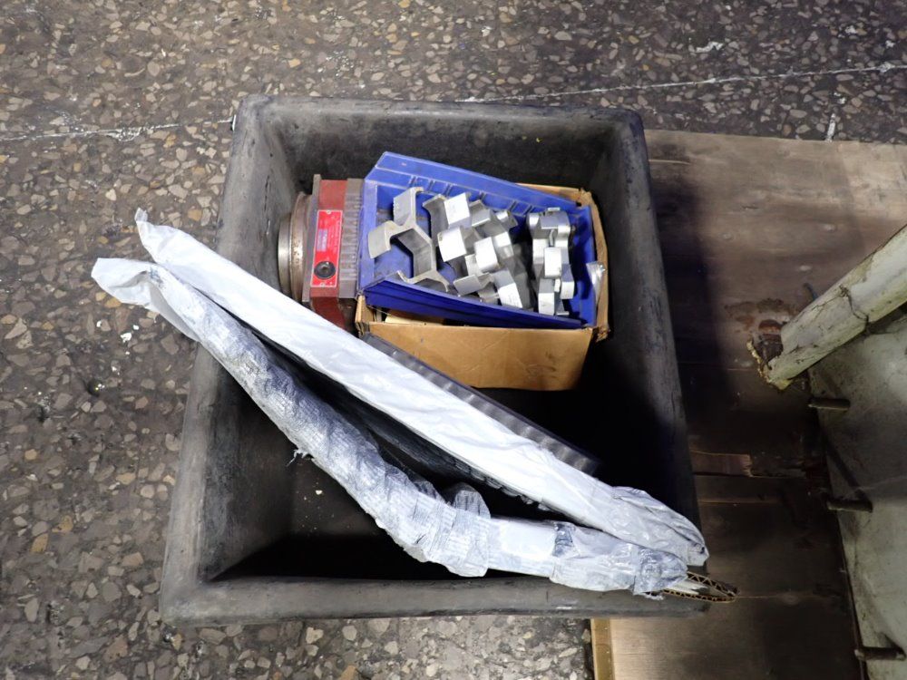 Dcm Pfg-5-3 Plc Tool Grinder - Pfg-5-3 Plc