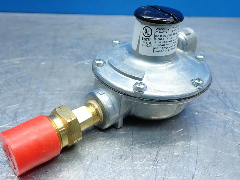 Fisher Outlet Pressure Range: 9.25-13in Wc (23-32 Mbar) 912-series Pressure Regulator - 912-122