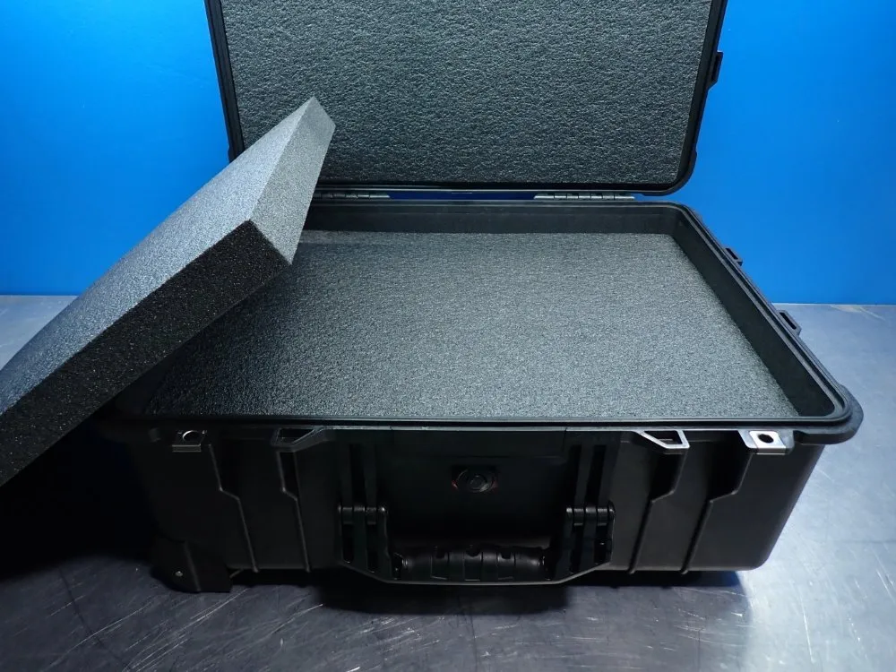 Pelican 1560 Case With Foam - 1560