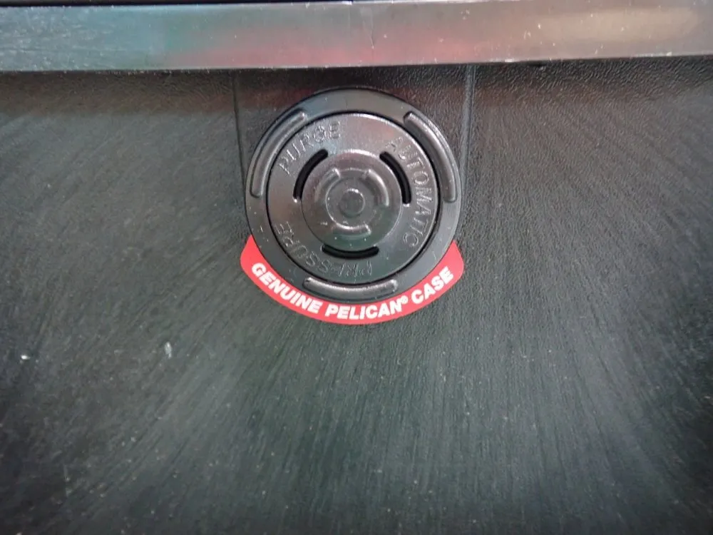 Pelican 1560 Case With Foam - 1560