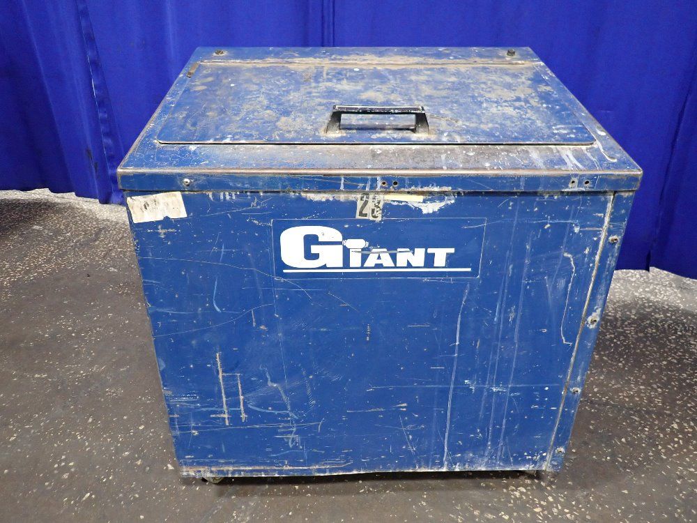 Giant 14" X 28" W3 Vibratory Finisher - W3