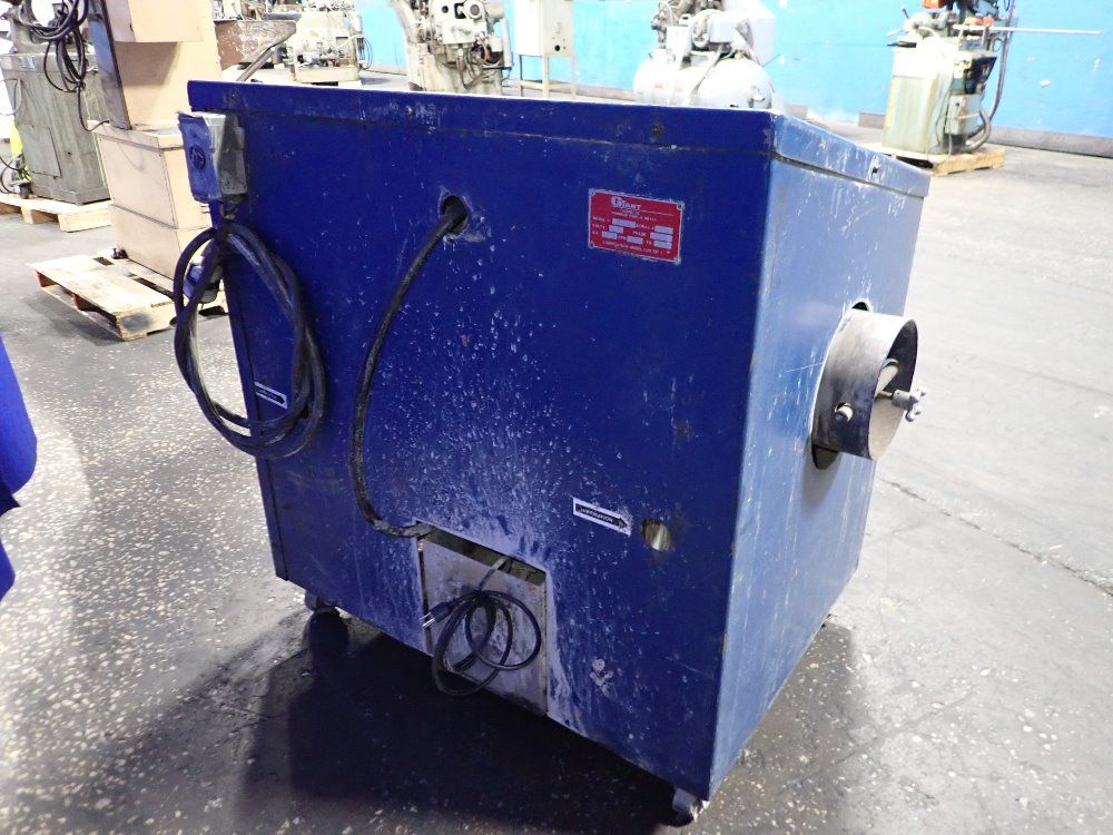 Giant 14" X 28" W3 Vibratory Finisher - W3