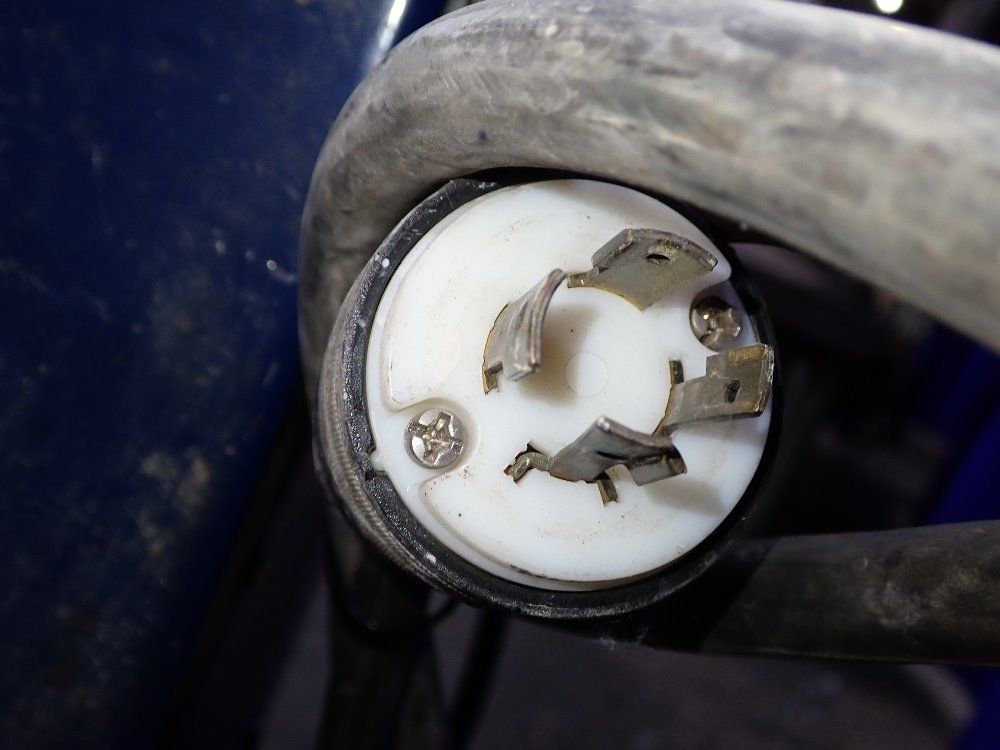 Giant 14" X 28" W3 Vibratory Finisher - W3