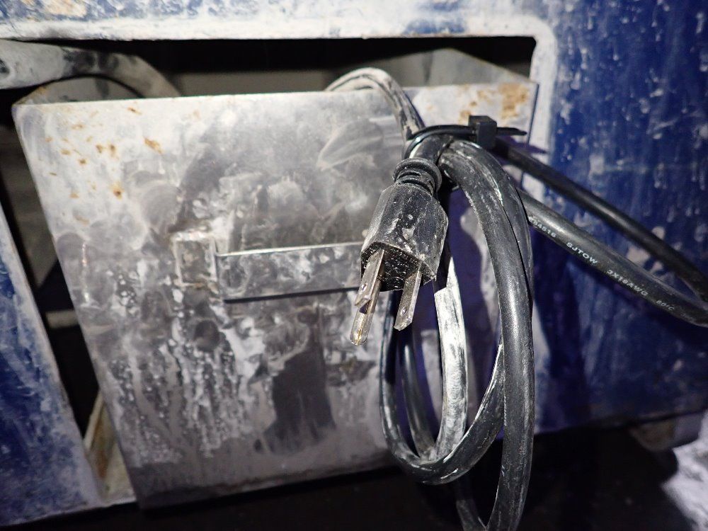 Giant 14" X 28" W3 Vibratory Finisher - W3