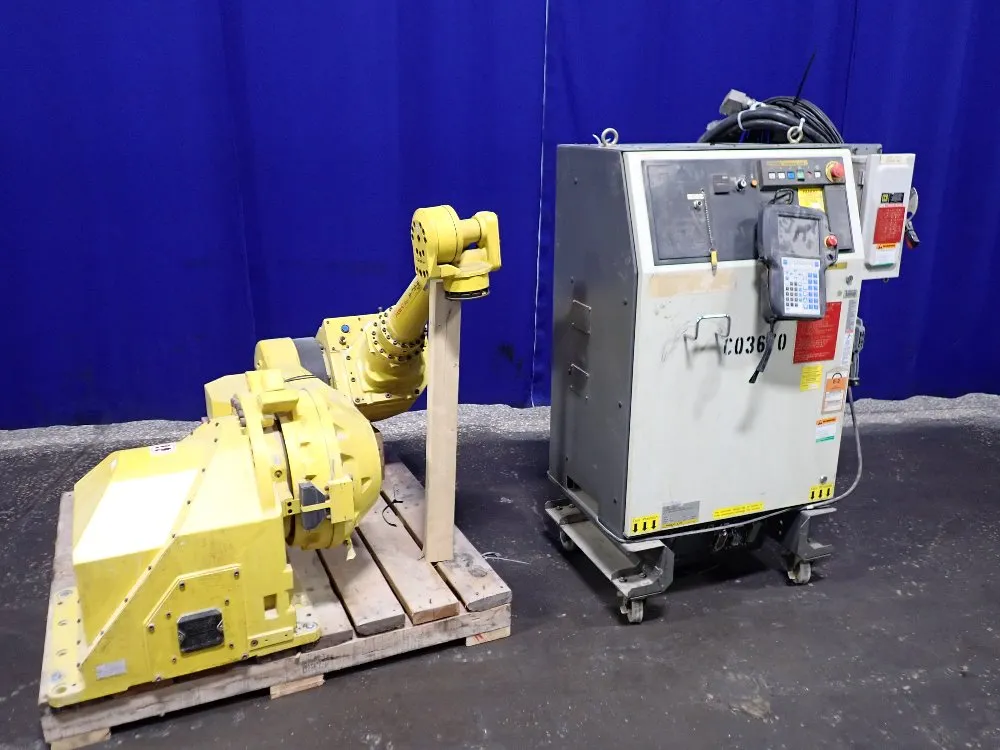 Fanuc 2004 Fanuc M-710ib 70t Robot - M-710ib 70t