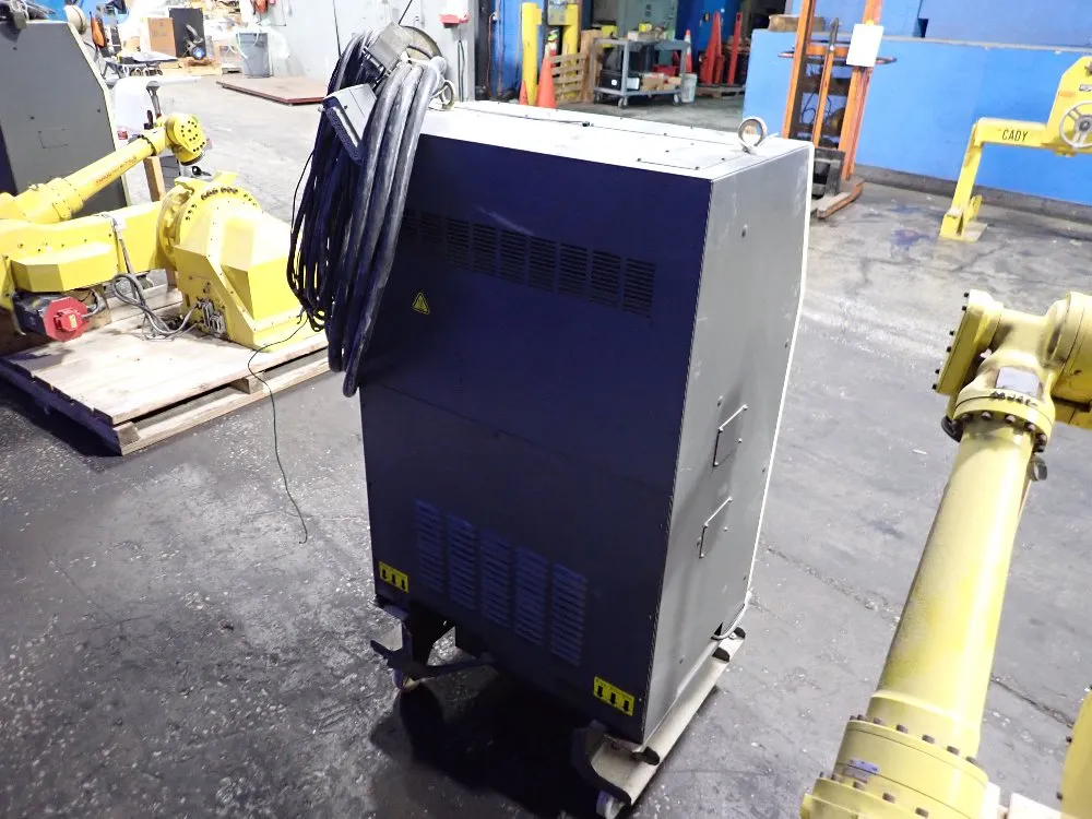 Fanuc 2004 Fanuc M-710ib 70t Robot - M-710ib 70t