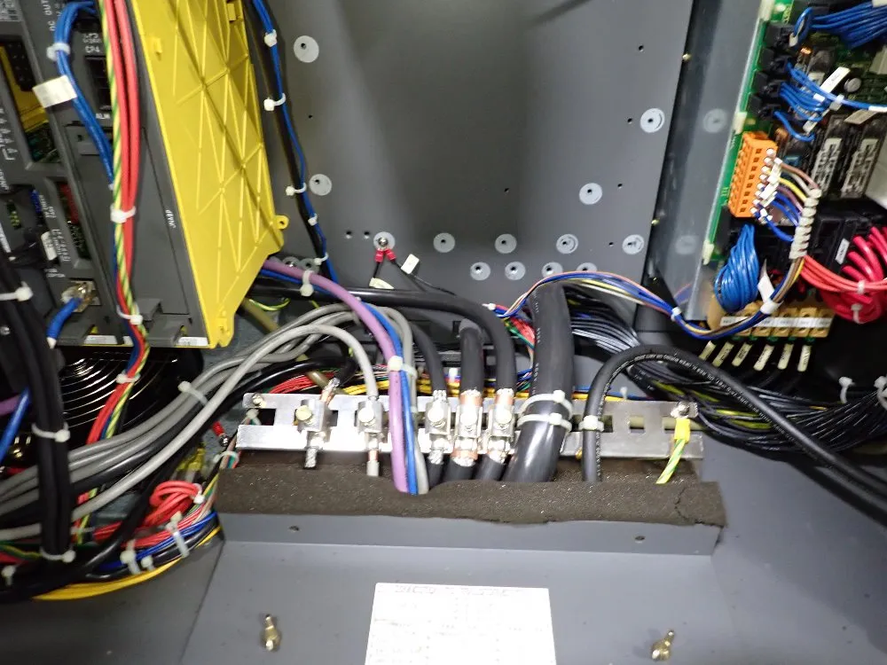 Fanuc 2004 Fanuc M-710ib 70t Robot - M-710ib 70t