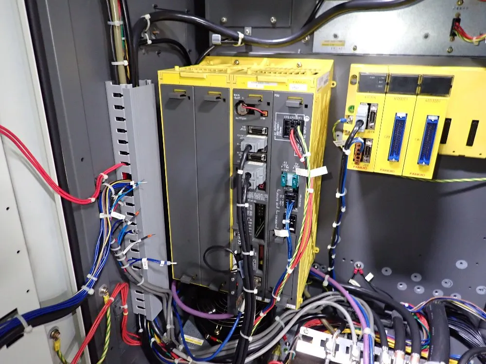 Fanuc 2004 Fanuc M-710ib 70t Robot - M-710ib 70t