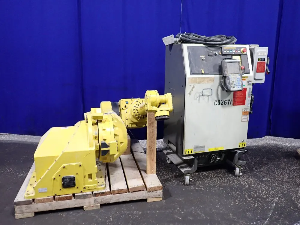 Fanuc 2004 Fanuc M-710ib 70t Robot - M-710ib 70t