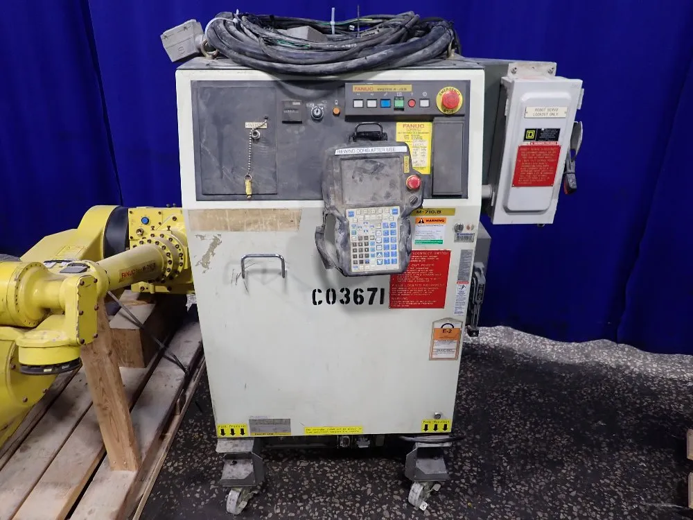 Fanuc 2004 Fanuc M-710ib 70t Robot - M-710ib 70t