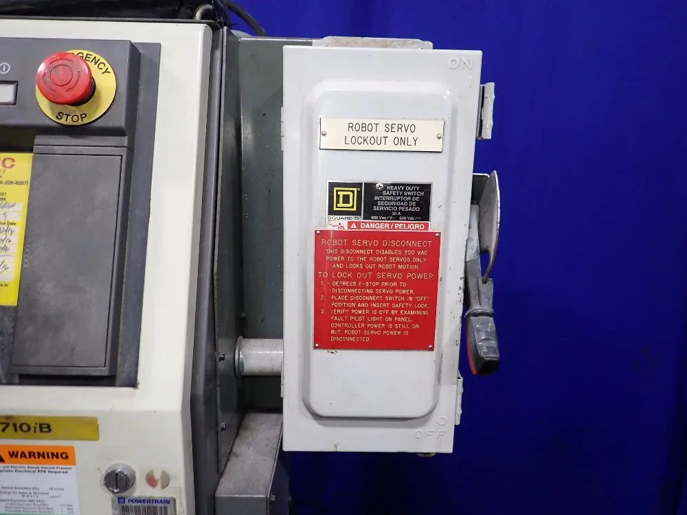 Fanuc 2004 Fanuc M-710ib 70t Robot - M-710ib 70t