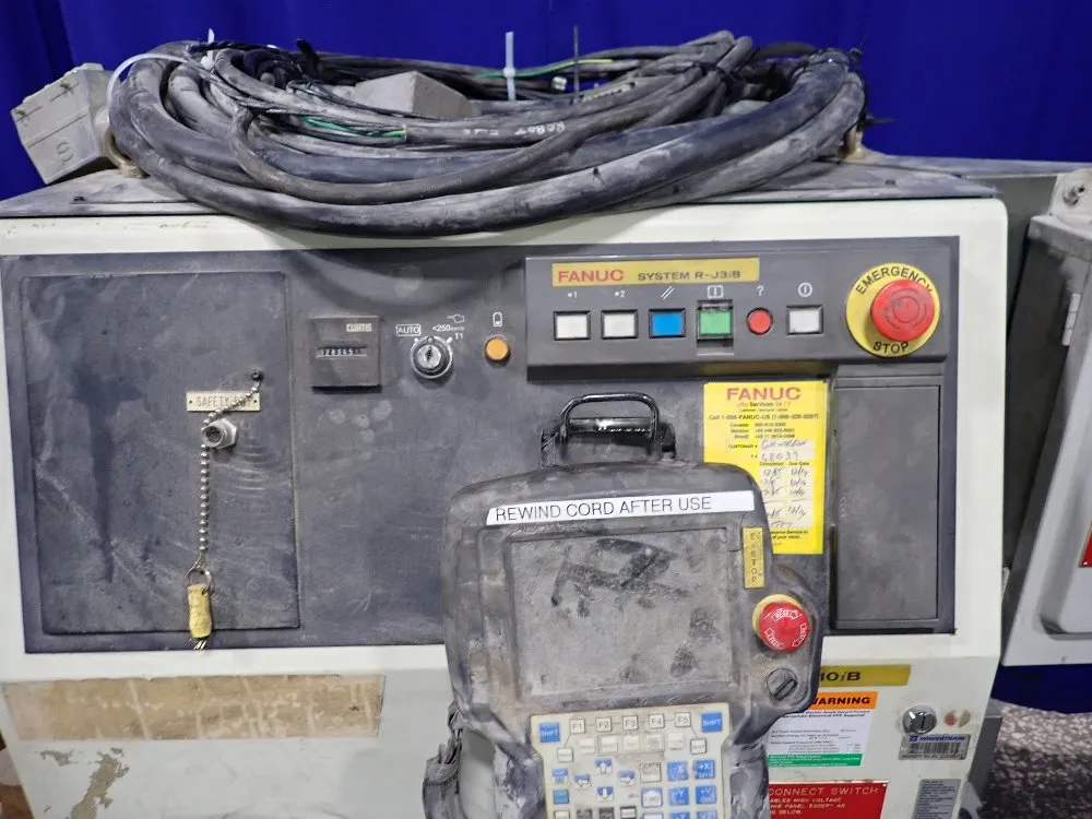 Fanuc 2004 Fanuc M-710ib 70t Robot - M-710ib 70t