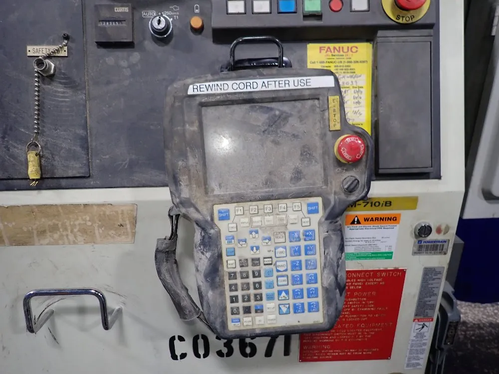 Fanuc 2004 Fanuc M-710ib 70t Robot - M-710ib 70t