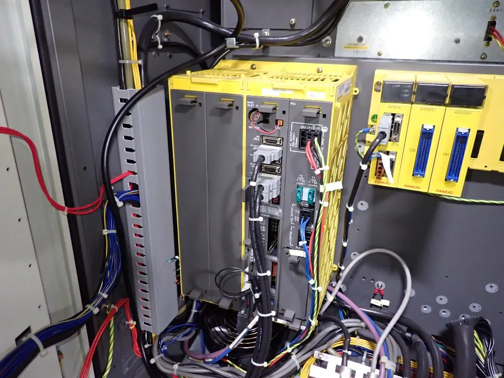 Fanuc 2004 Fanuc M-710ib 70t Robot - M-710ib 70t