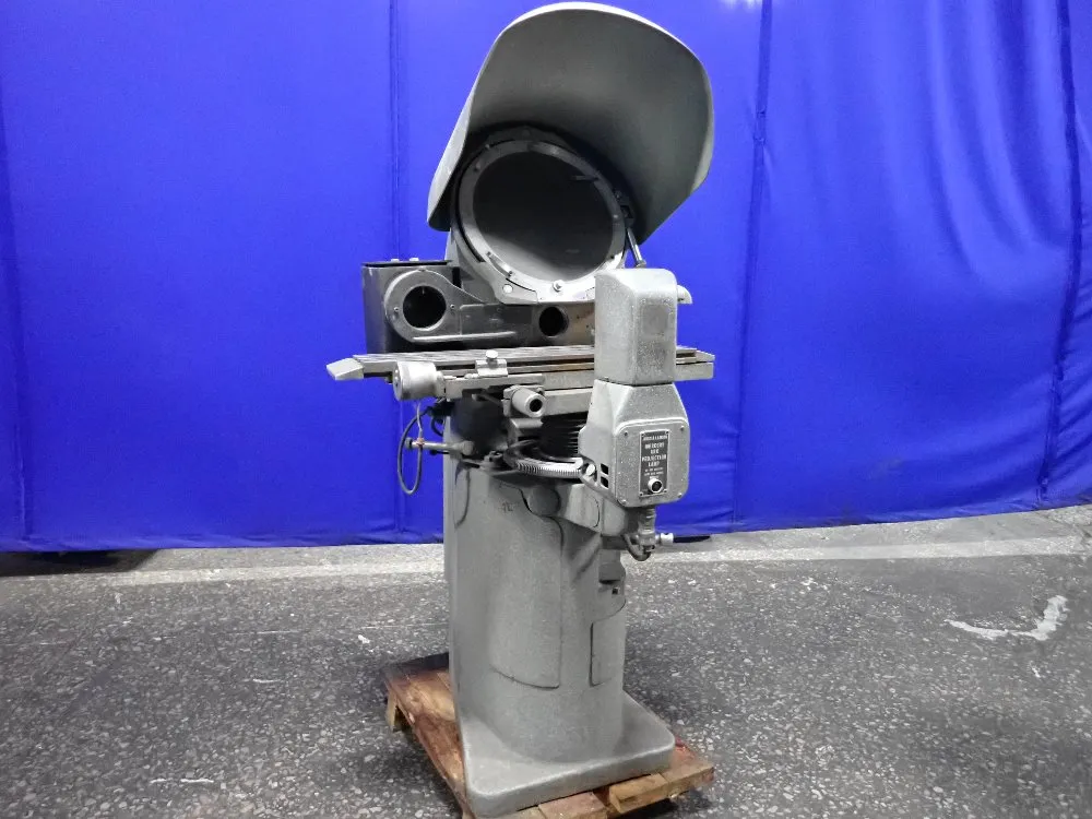 OPTICAL COMPARATOR