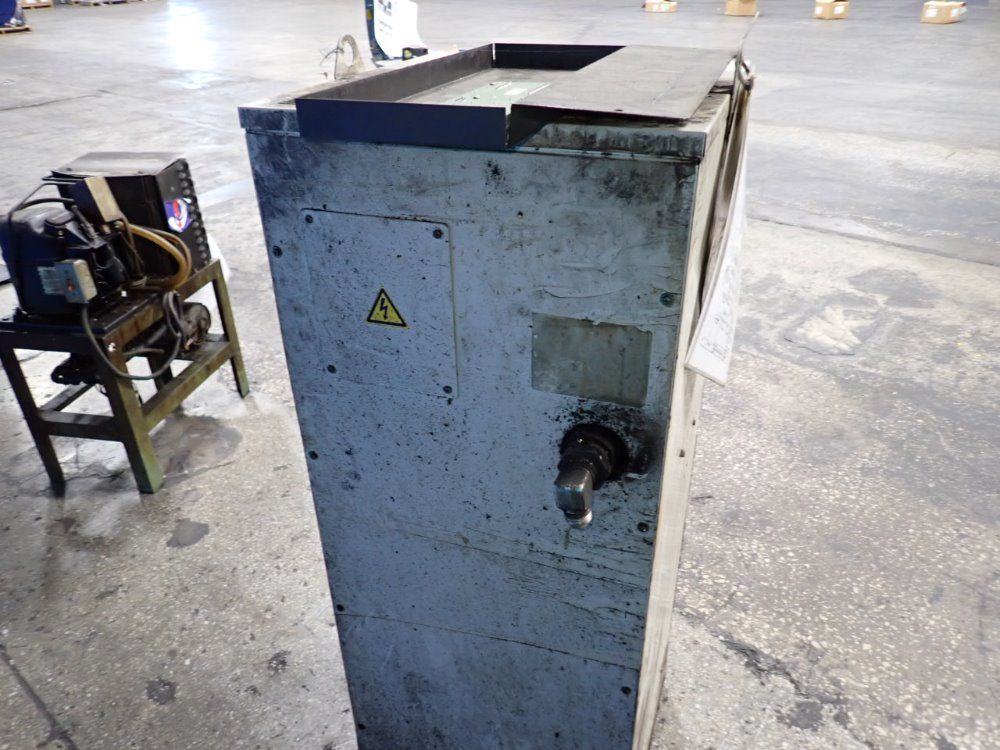 Daikin Industries Ltd Cooling Unit - Akz206-d52c