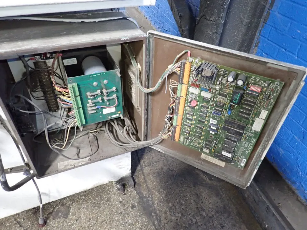 Diacro 75 Ton Hydraulic Press Brake - 75t10