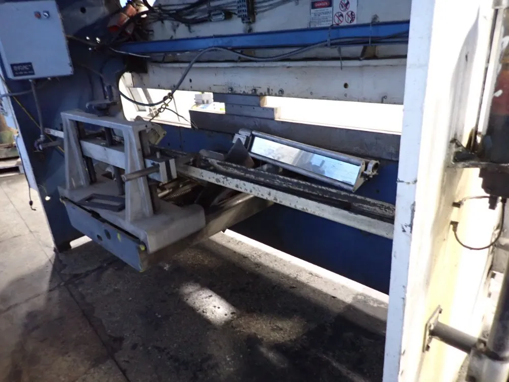 Diacro 75 Ton Hydraulic Press Brake - 75t10