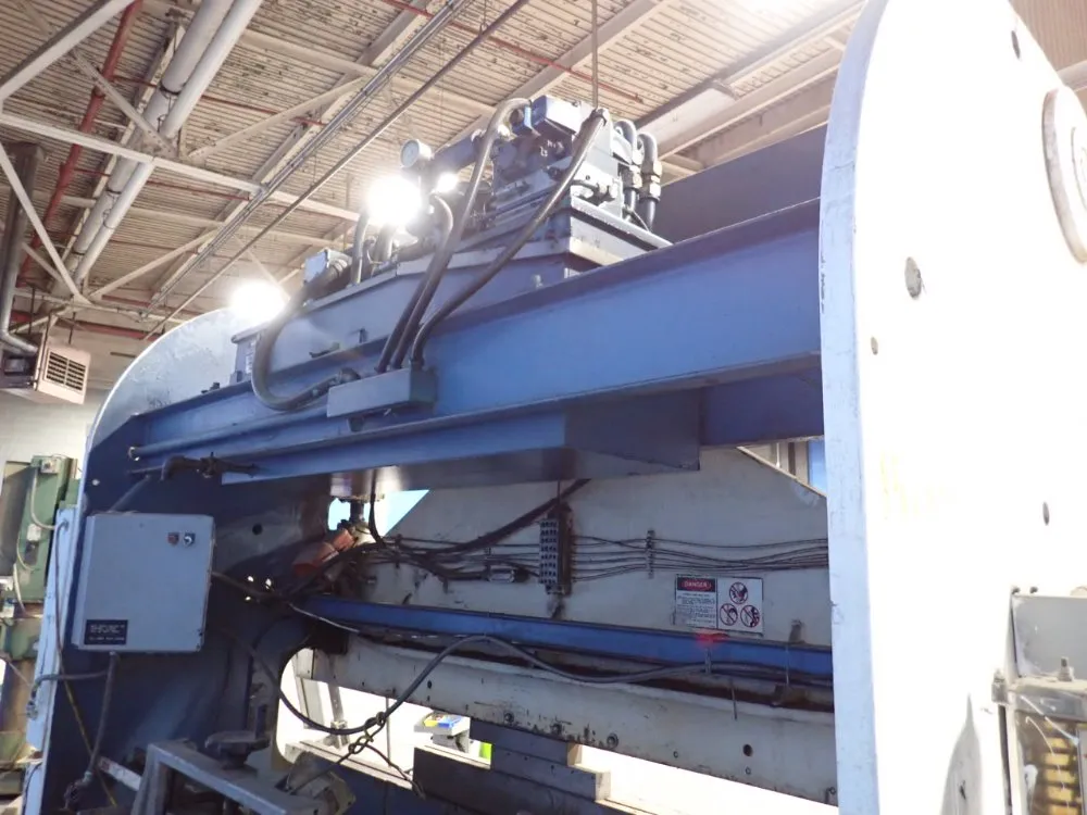 Diacro 75 Ton Hydraulic Press Brake - 75t10