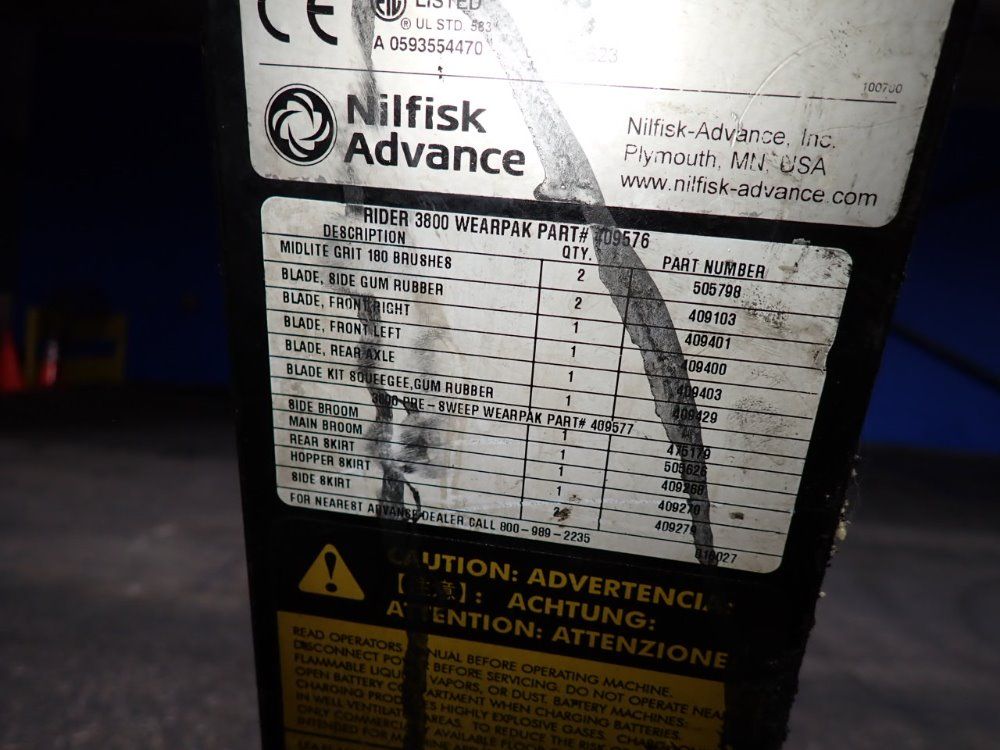 Advance Floor Scrubber