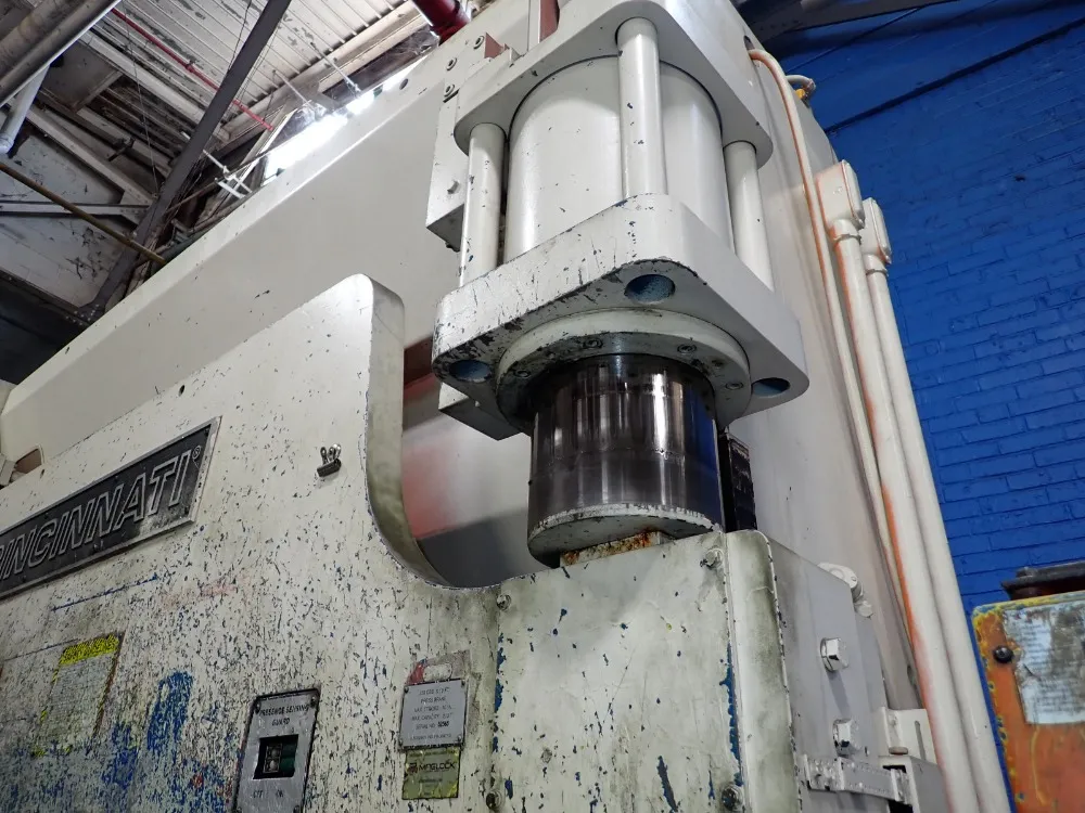 Cincinnati 230 Ton X 12' Press Brake - 230cbii X 10ft