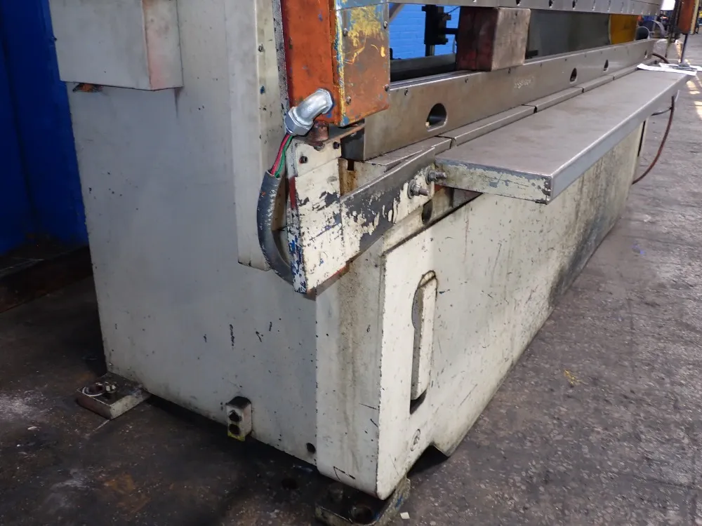 Cincinnati 230 Ton X 12' Press Brake - 230cbii X 10ft