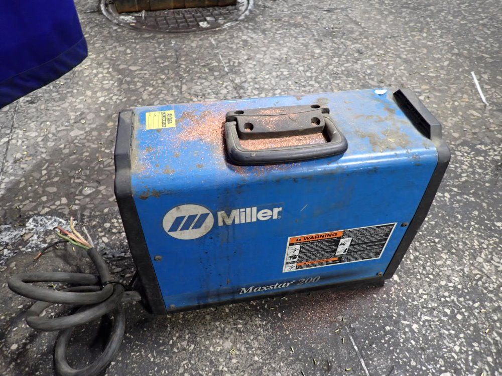 Miller 200 Amps Welder - Maxstar 200