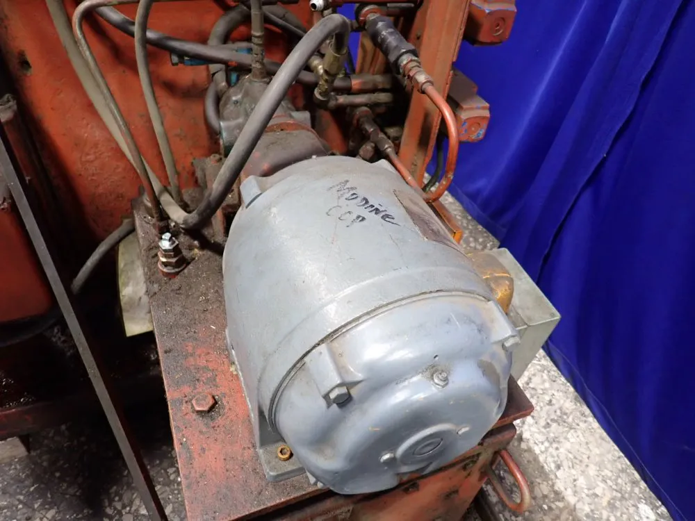 Milwaukee 13"x47" Vertical Mill - 2