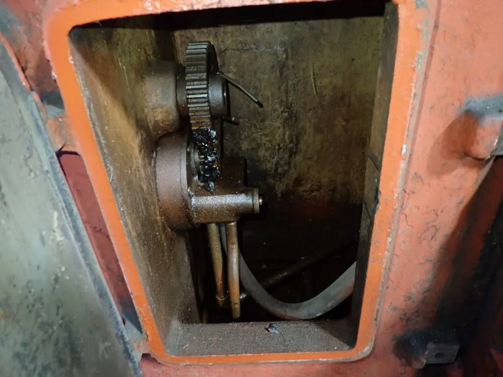 Milwaukee 13"x47" Vertical Mill - 2