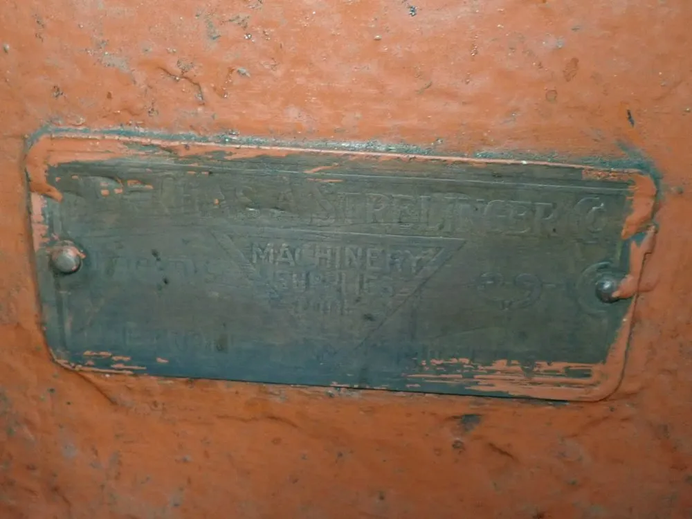 Milwaukee 13"x47" Vertical Mill - 2