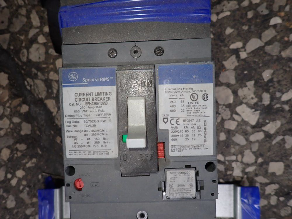 General Electric Circuit Breaker - Sfha36at0250