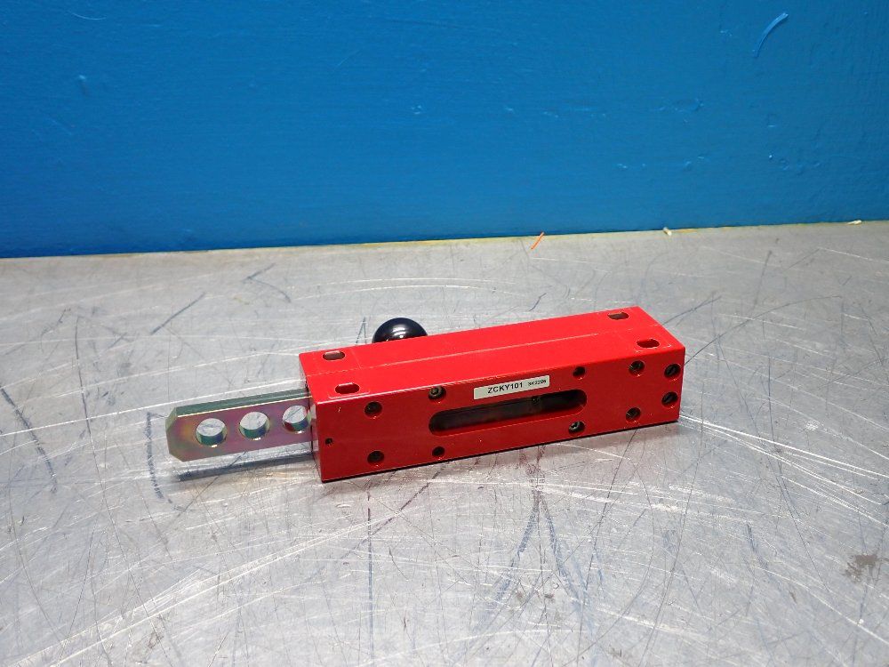 Telemecanique 10 A Gal Operating Key - Zcky101