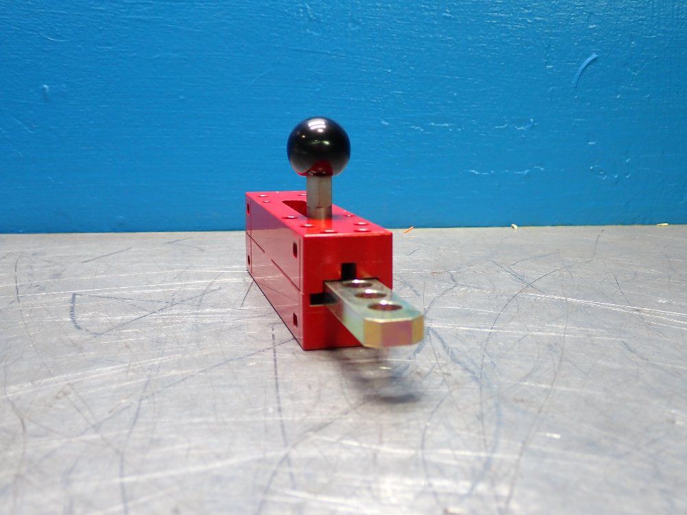 Telemecanique 10 A Gal Operating Key - Zcky101