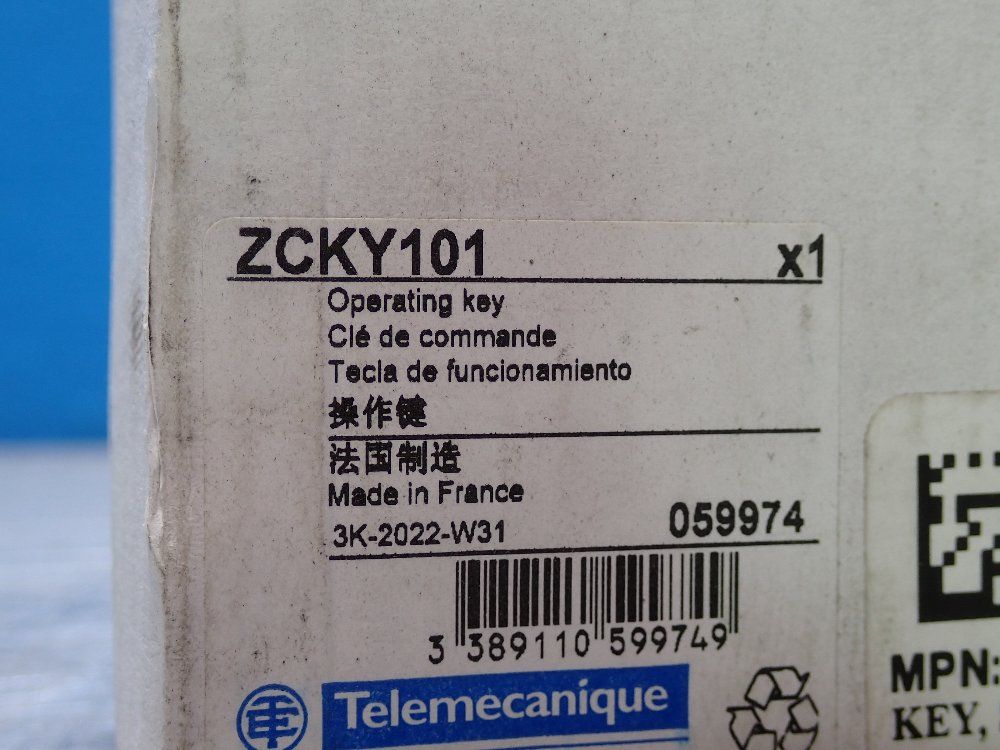 Telemecanique 10 A Gal Operating Key - Zcky101