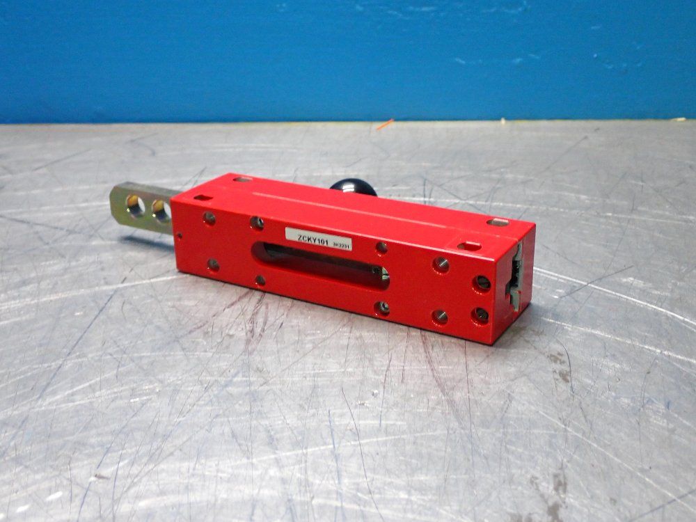 Telemecanique 10 A Gal Operating Key - Zcky101