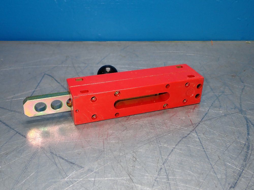 Telemecanique Straight Actuator Sliding Bolt - Zcky101