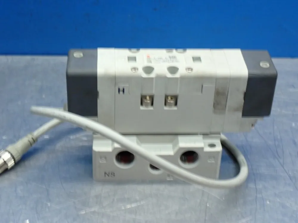 Smc Operational Pressure: 0.15 To 1.0mpa Pneumatic Solenoid Valve - Vq7-6-fhg-d-3ra02sc