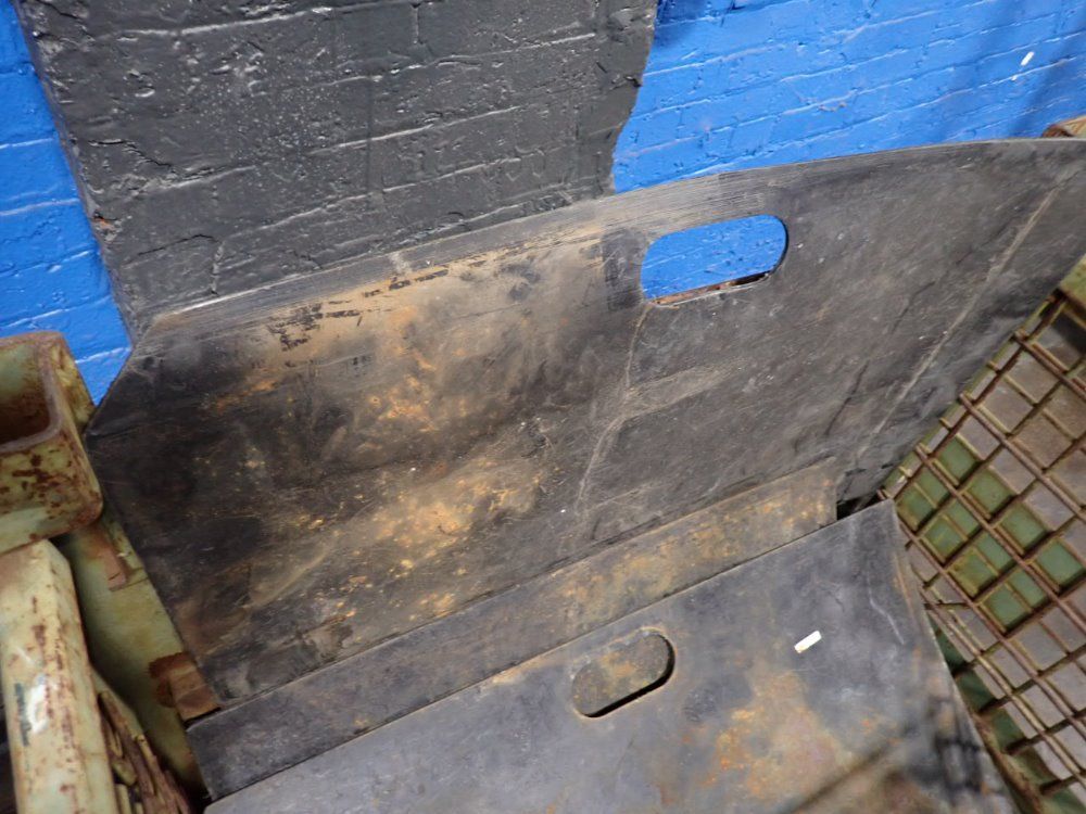 30"x33 1/2"x23" Stackable Wire Basket