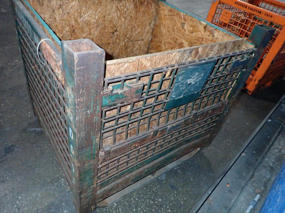 29"x33"x23" Stackable Wire Basket