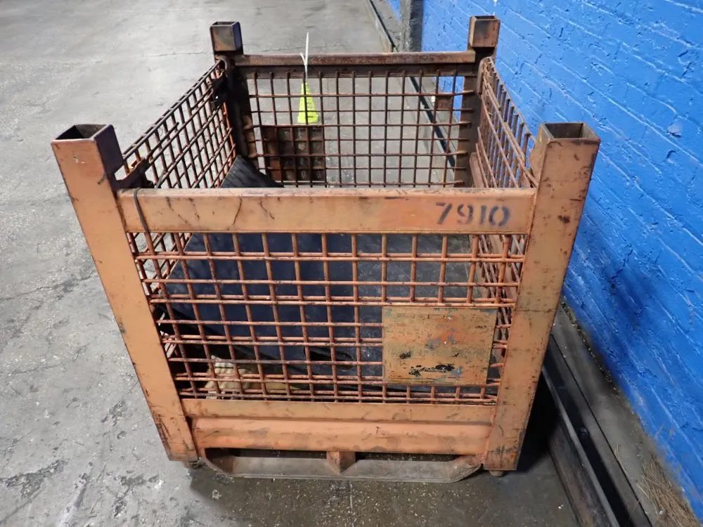 29"x34"x24" Stackable Wire Basket