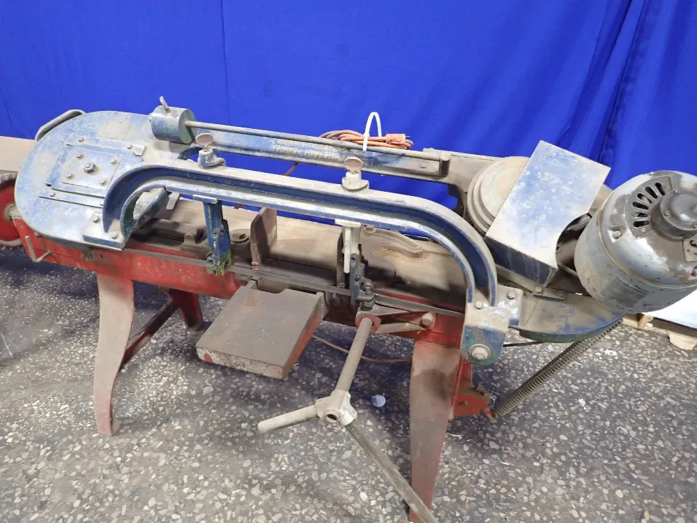 Wells 18" X 8" Horizontal Band Saw