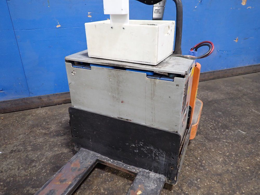 Raymond 5000 Lbs Electrical Pallet Jack - 8410