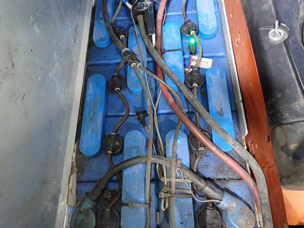 Raymond 5000 Lbs Electrical Pallet Jack - 8410