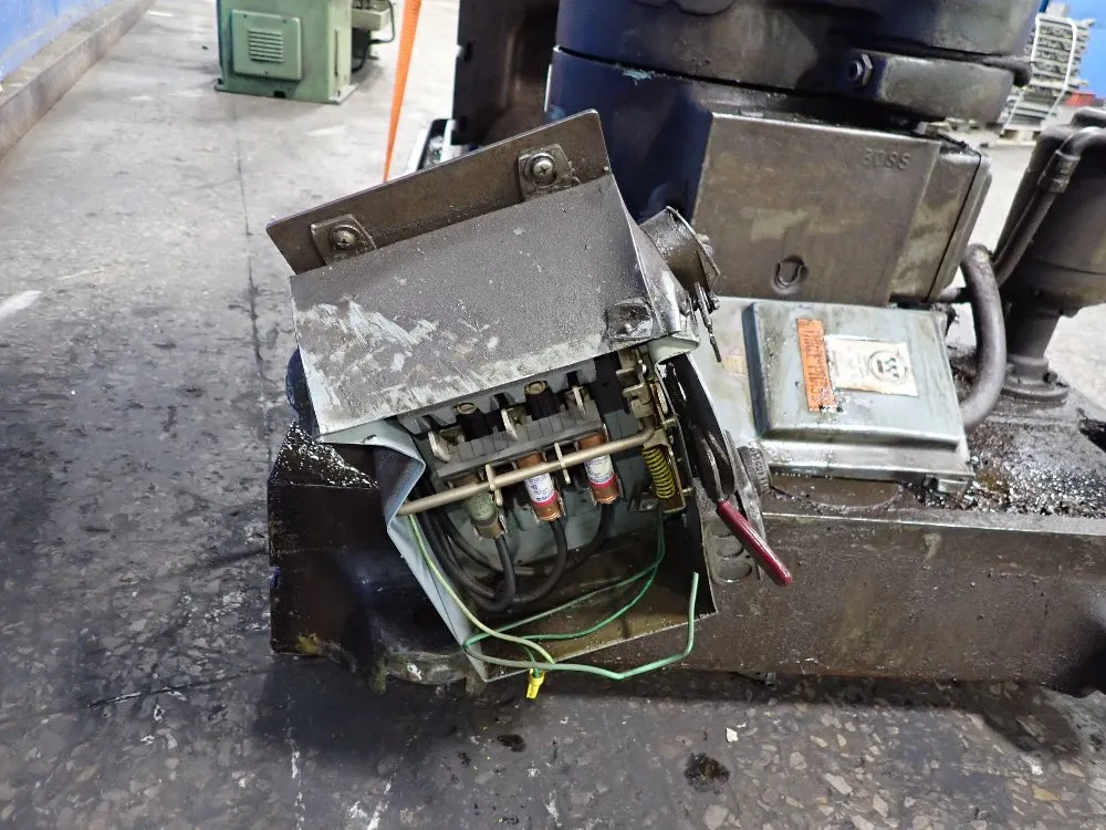 Carlton 4' X 13" Radial Arm Drill