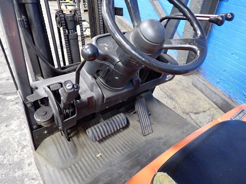 Toyota 6250 Lbs Propane Forklift - 42-6egcu15