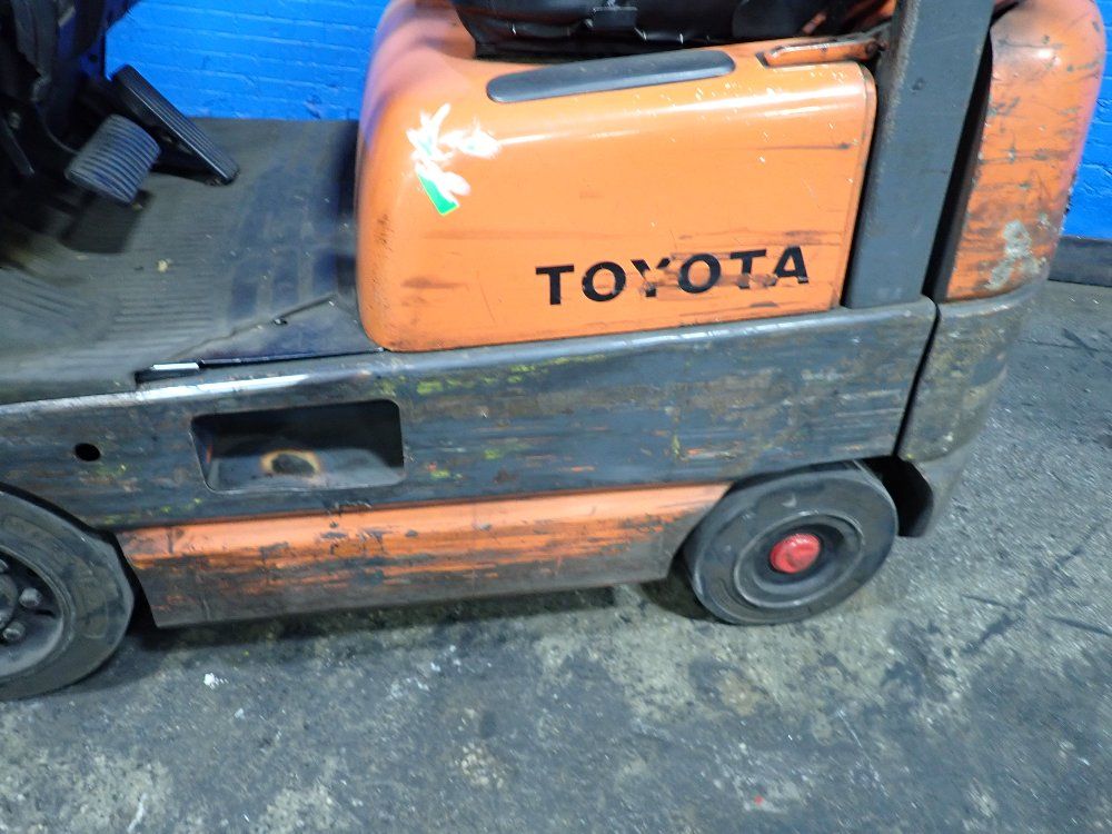 Toyota 6250 Lbs Propane Forklift - 42-6egcu15