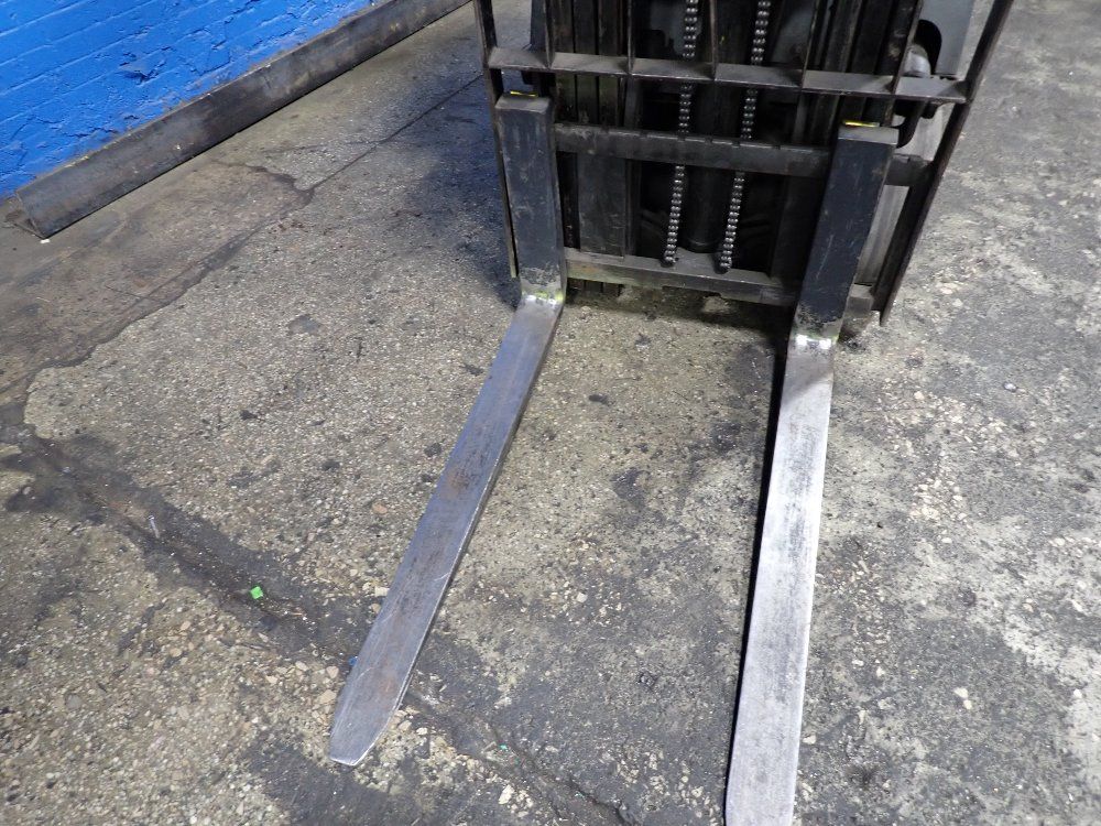 Toyota 6250 Lbs Propane Forklift - 42-6egcu15