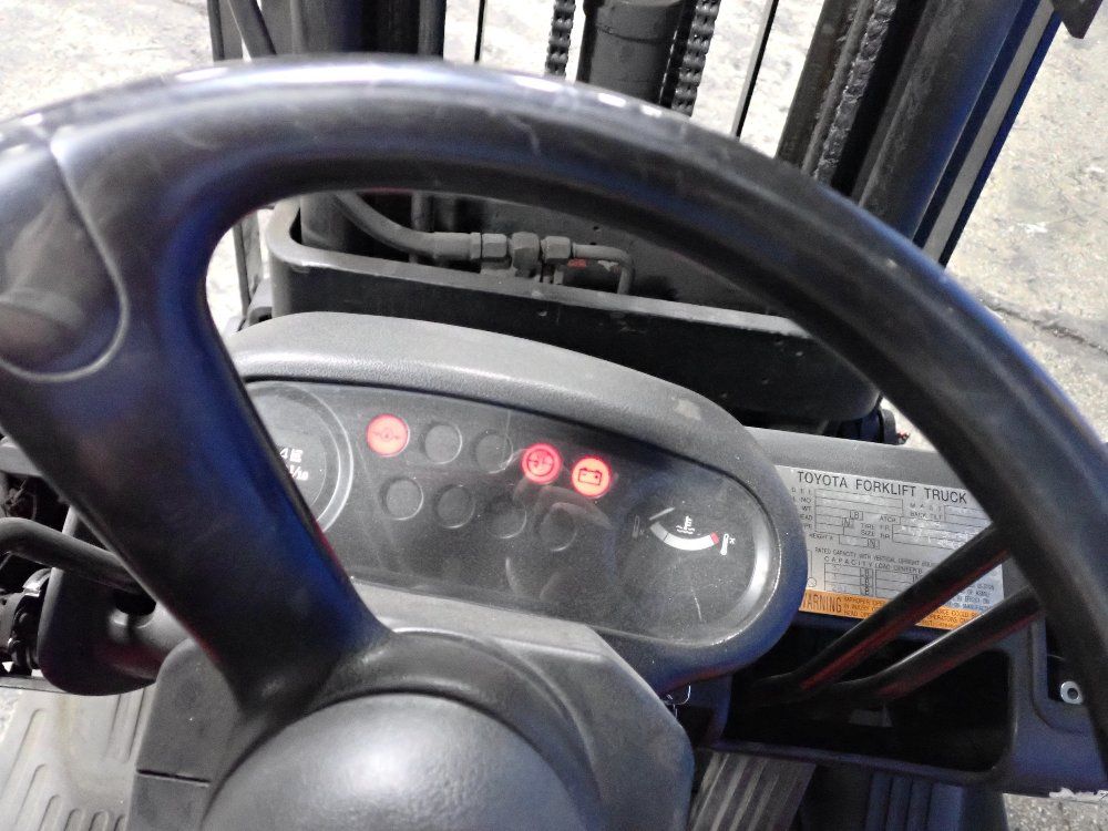 Toyota 6250 Lbs Propane Forklift - 42-6egcu15