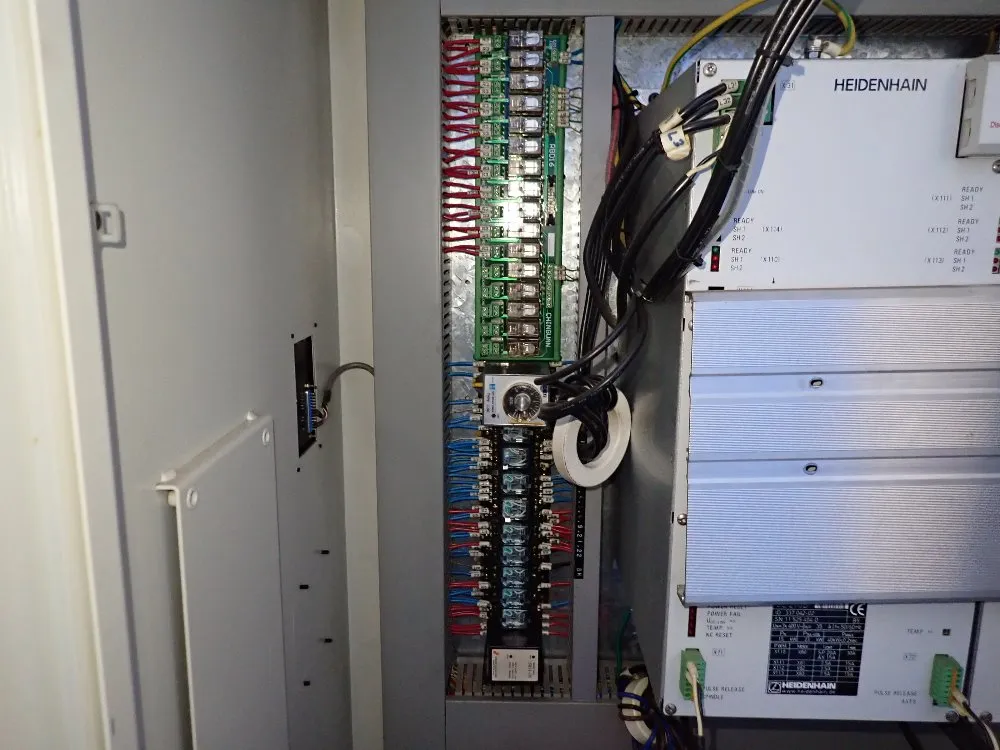 Chevalier 12 1/2" X 27 1/2" Cnc Vmc - 1418 Vmc-40